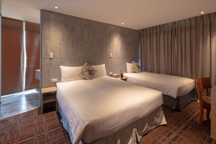 Room 43 of 76