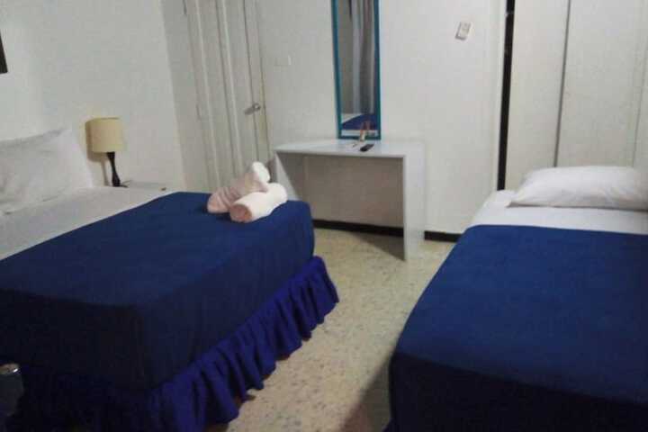 Room 16 of 27