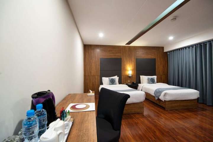 Room 9 of 23