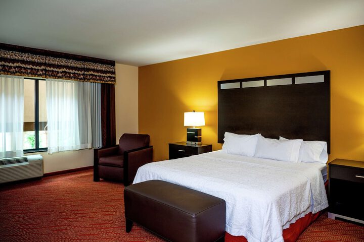 1 King Bed (20 of 35)