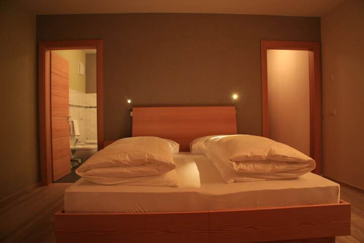 Room 15 of 70