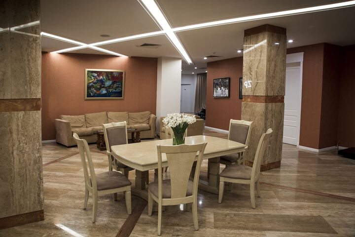 Hotel 2 of 42