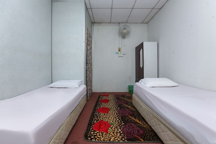 Room 12 of 22