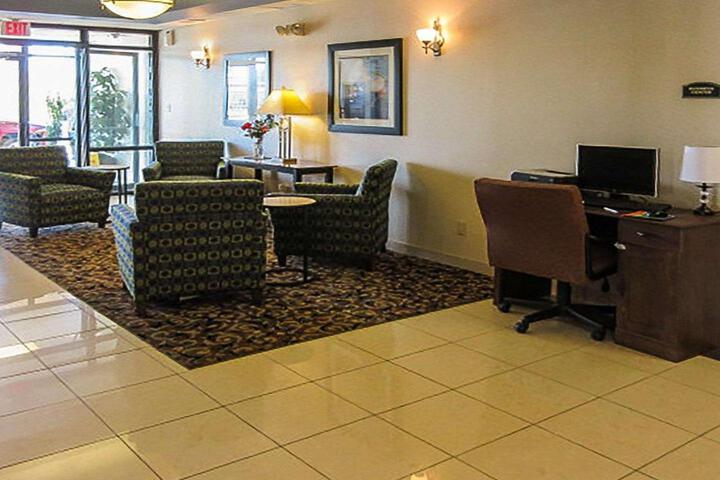 2 Double Beds (3 of 5)
