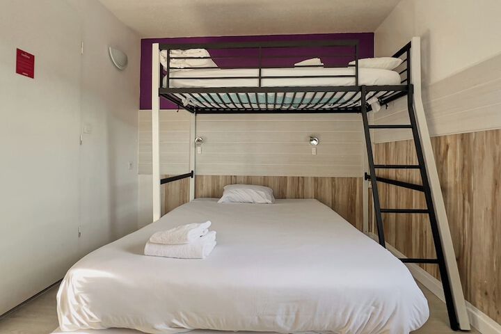 Room 18 of 26