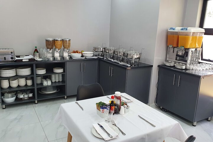 Breakfast/Coffee Service 28 of 43