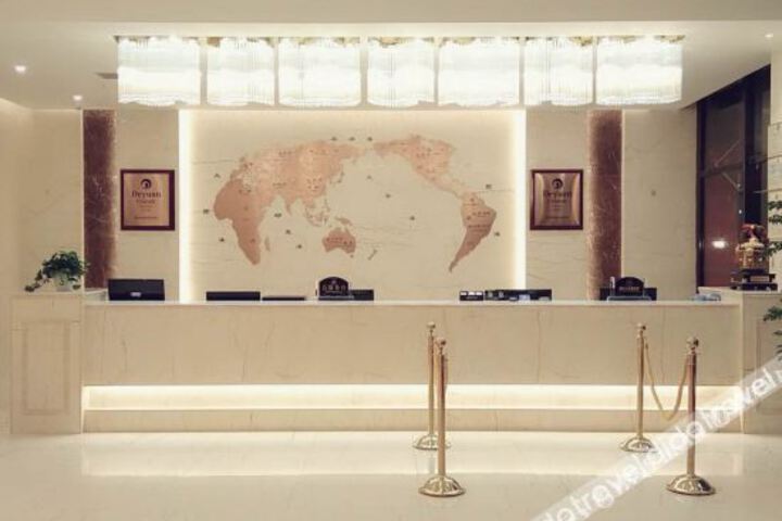 Hotel Interior 18 of 28
