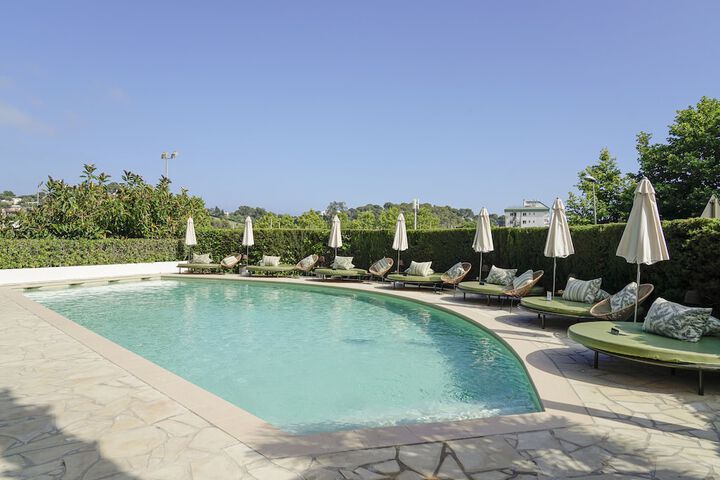 Pool 22 of 44