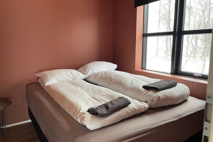 Room 9 of 90