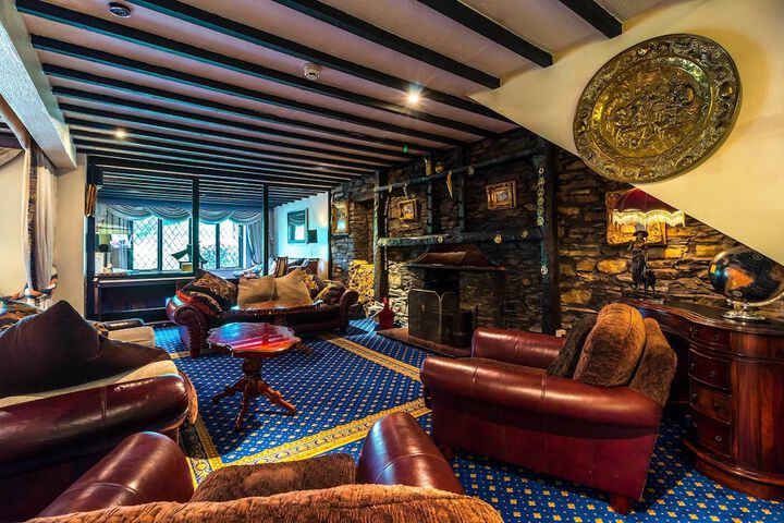 Guest Lobby