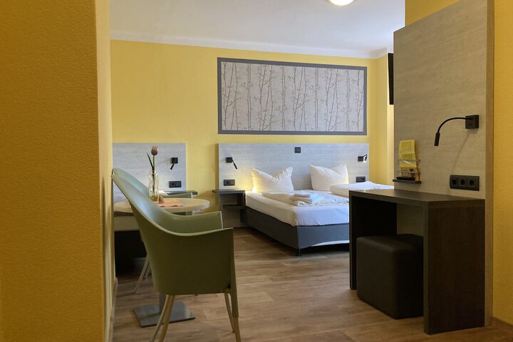Room 33 of 58