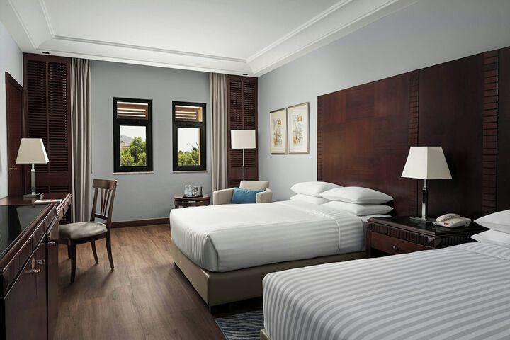Room 45 of 175