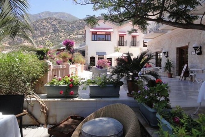 Terrace/Patio 92 of 105