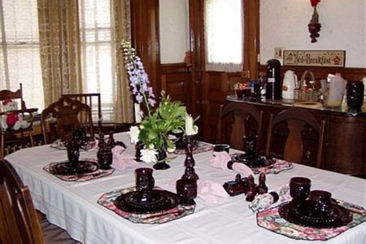 Dining Photos