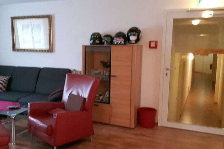 Photo 12