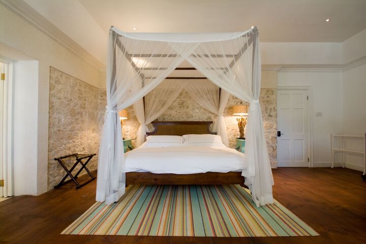 Room 15 of 60