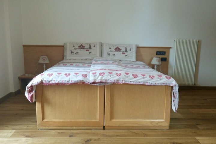 Room 13 of 65