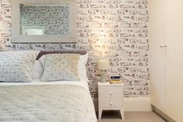 Room 5 of 24