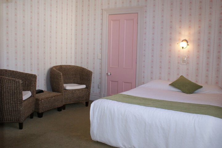 Room 17 of 48