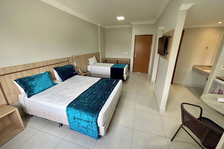 Room 2 of 27