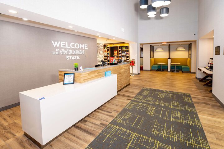 Hotel Interior 6 of 53