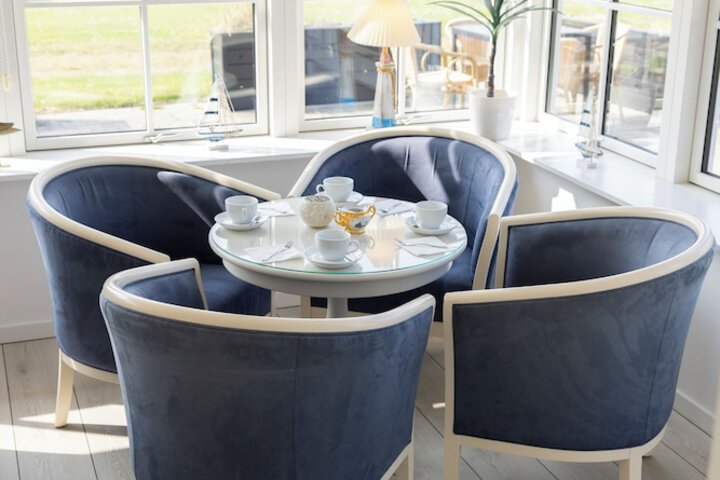 Breakfast/Coffee Service 19 of 47