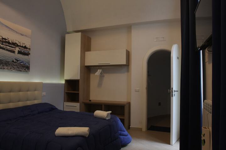 Room 28 of 64