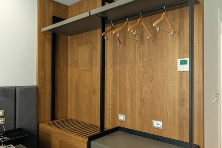 Room 53 of 107