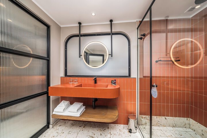 Room 21 of 40