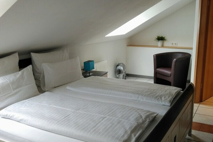 Room 4 of 21