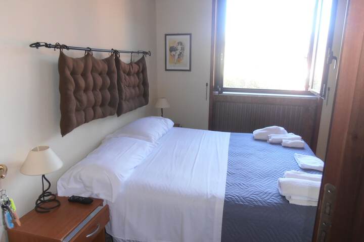 Room 11 of 18