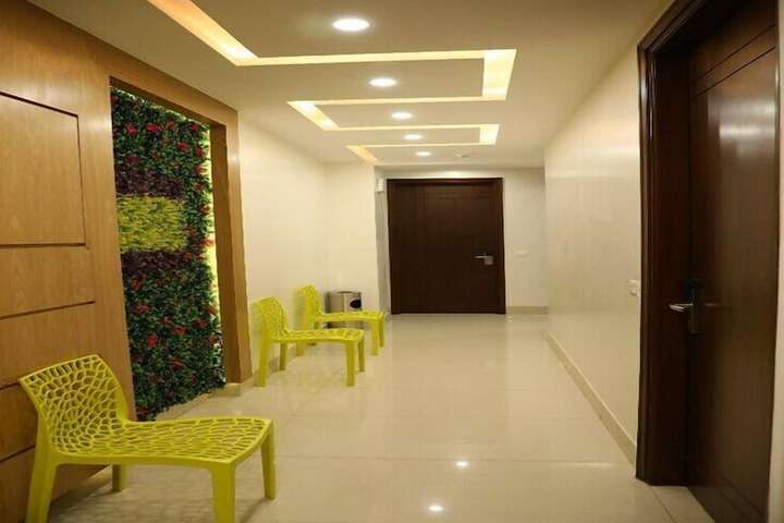 Ballroom/Hall 14 of 16