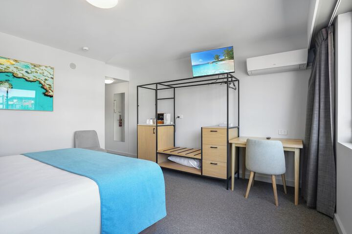 Room 5 of 36