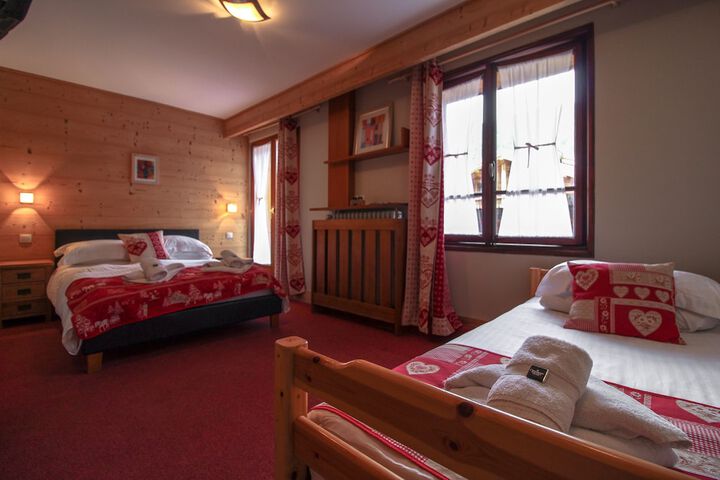 Room 35 of 60