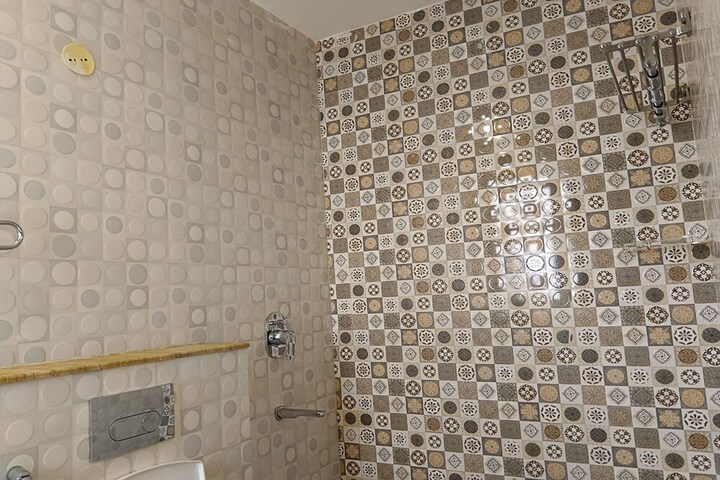 Room 30 of 44