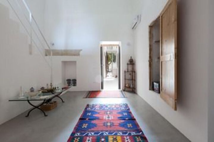 Room 15 of 16