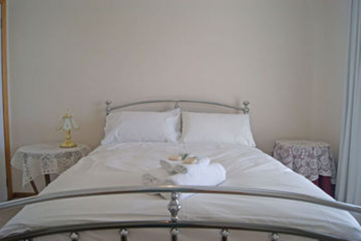 Room 49 of 191