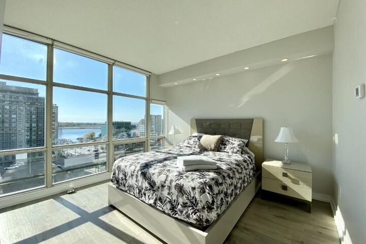 Room 185 of 223