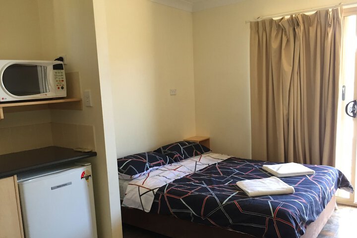 Room 5 of 80