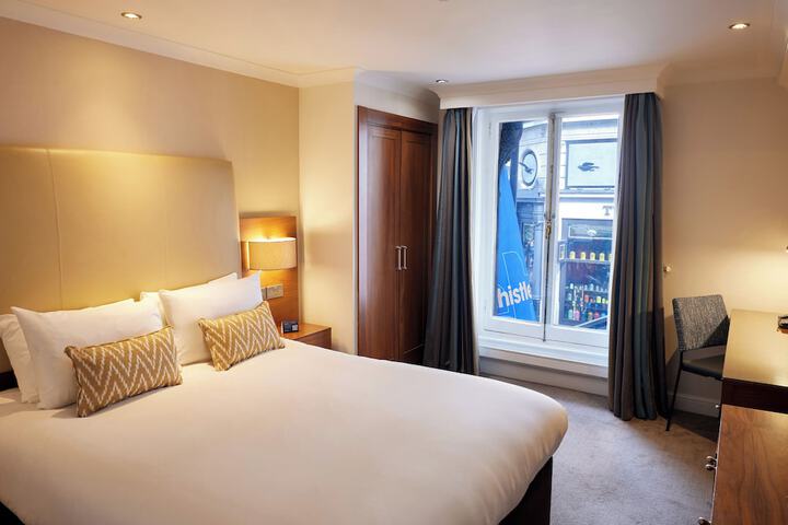 Room 14 of 53