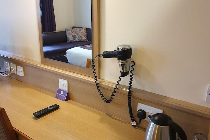 Room 11 of 52