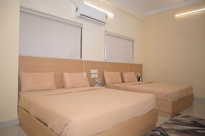 Room 17 of 35