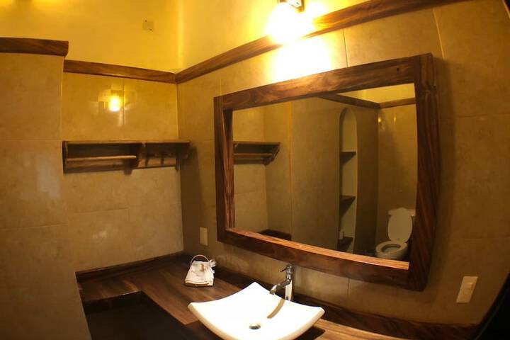 Room 100 of 138