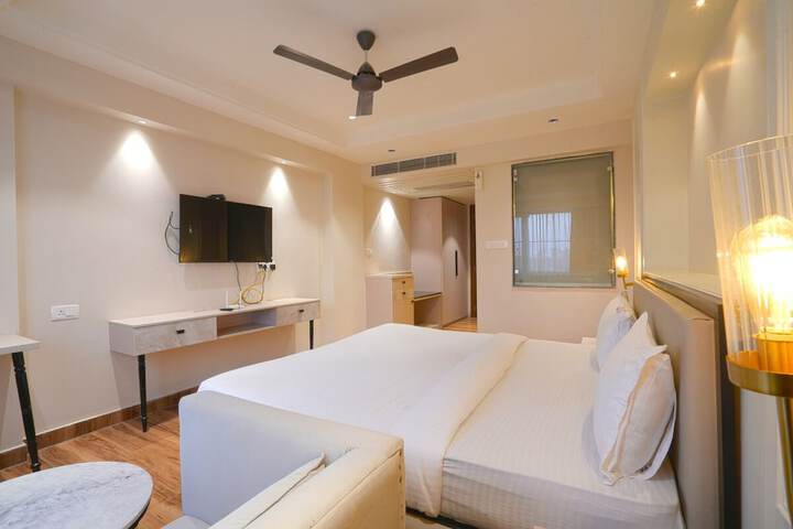 Room 29 of 64