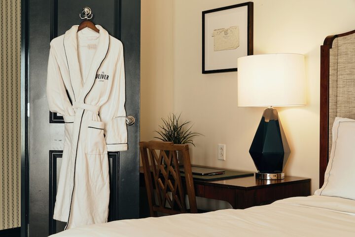 Standard | King Bed (12 of 18)