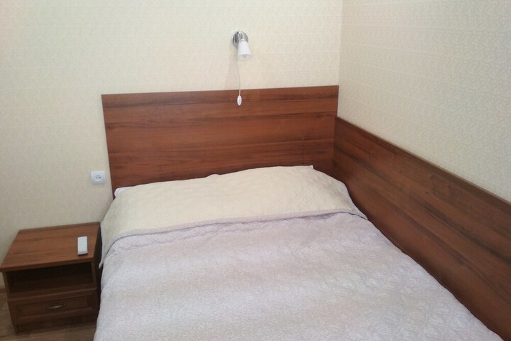 Room 42 of 48