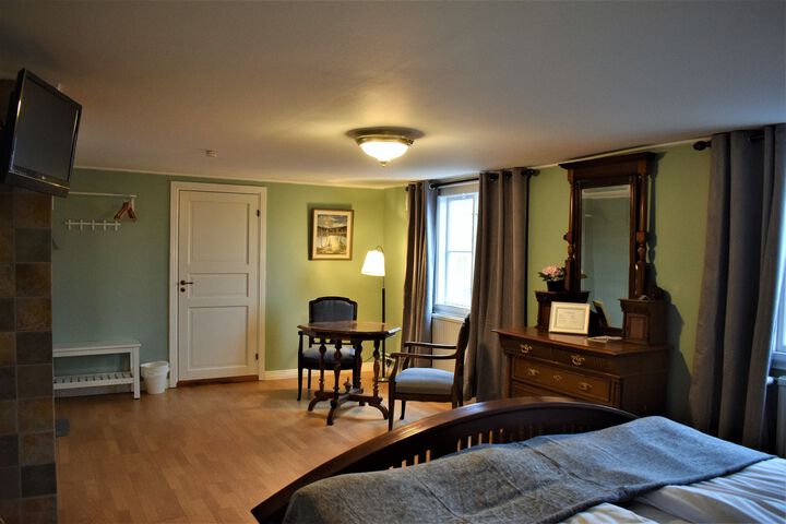 Room 65 of 84