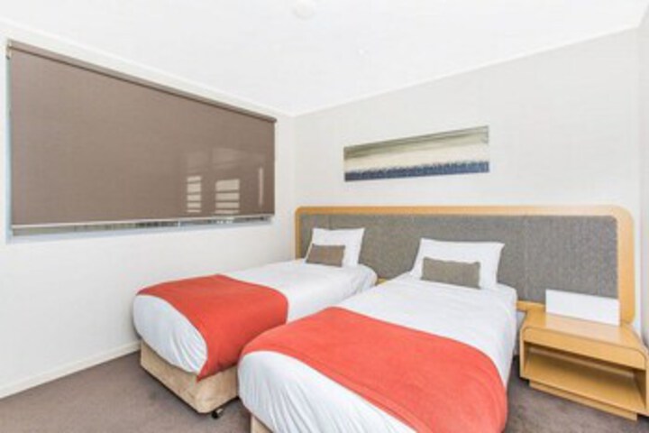 Room 10 of 11