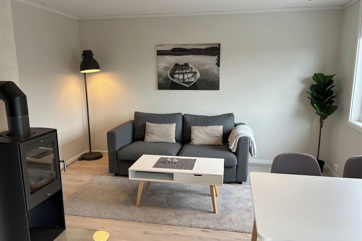 Room 102 of 159