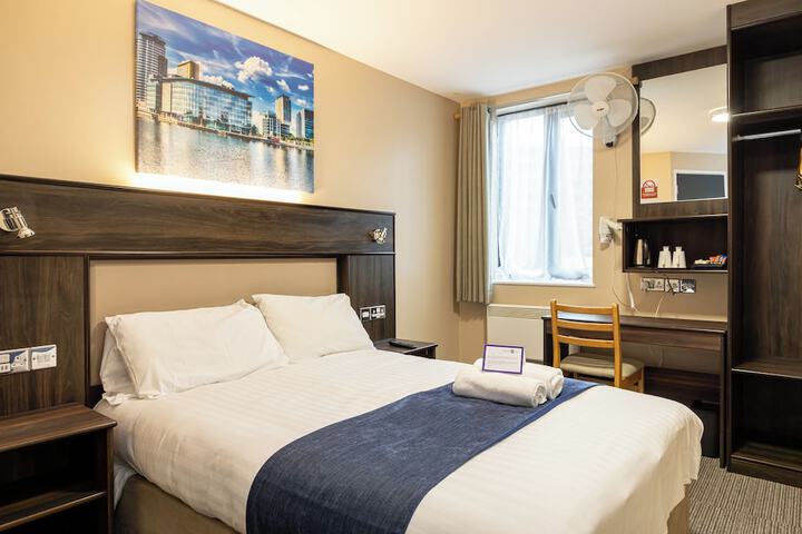 Room 2 of 12